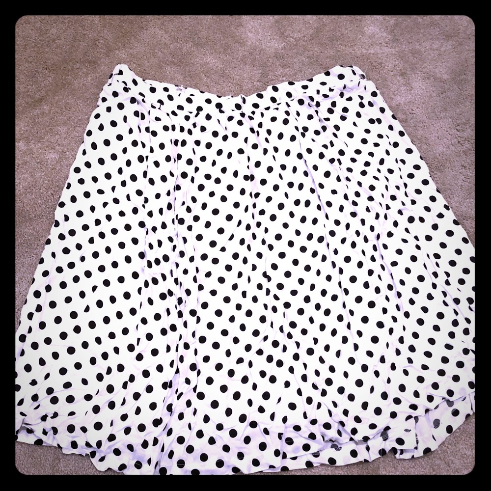 White polka dot skirt, great condition